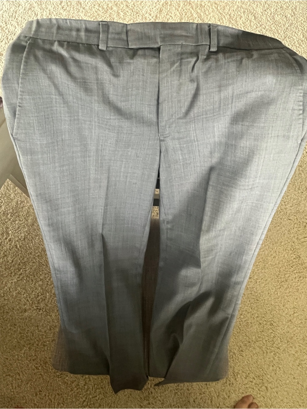 Kenneth Cole Light Gray Men’s Suit - Slim Tailored Look - Picture 10 of 10